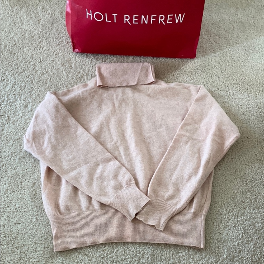 MaxMara Holt Renfrew 100% virgin wool Pink Sweater